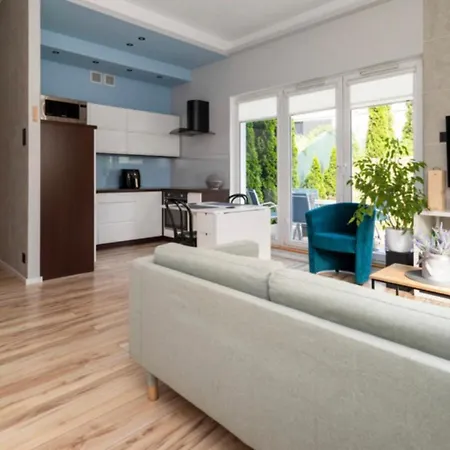 Sunny With Garden Apartmán